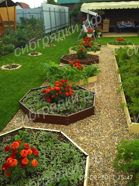 Клумба "Сота" 700 в Иркутске Клумба "Сота" 700 в Иркутске